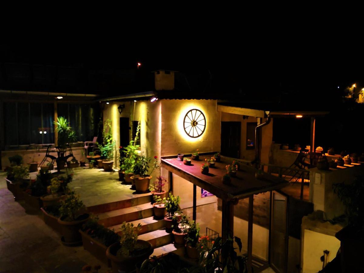 Larissa Cave Hotel