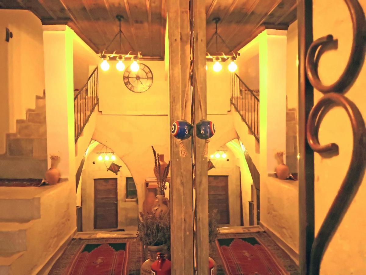 Hotel Larissa Cave