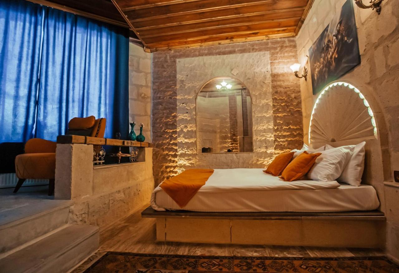 Larissa Cave Hotel 2*